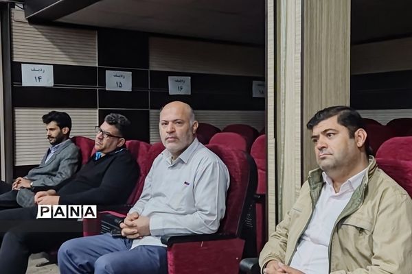 جلسه توانمند‌سازی ویژه مدیران شهرستان شهریار در کانون شهید ‌کافی شهریار