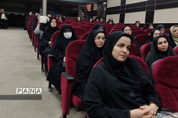 جلسه توانمند‌سازی ویژه مدیران شهرستان شهریار در کانون شهید ‌کافی شهریار