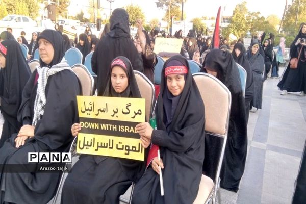 تجمع بانوان و کودکان در حمایت از مردم مظلوم فلسطین در مسجد جامع تاریخی شهرستان‌ورامین