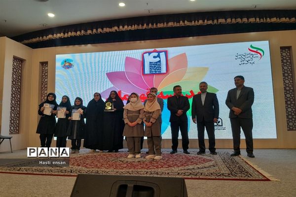 برگزاری مراسم تقدیر از دانش‌آموزان منتخب مسابقات فرهنگی هنری ناحیه ۷