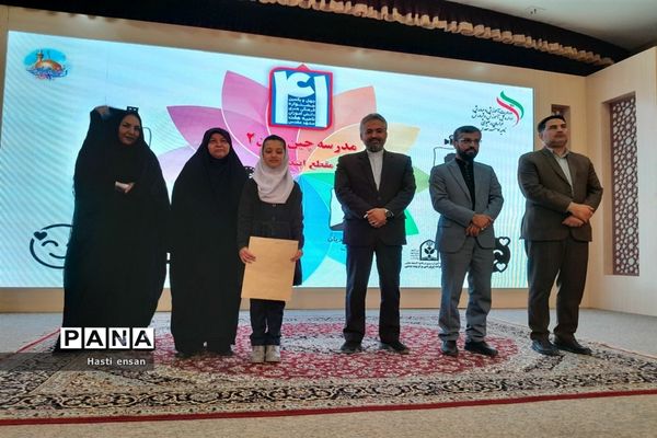 برگزاری مراسم تقدیر از دانش‌آموزان منتخب مسابقات فرهنگی هنری ناحیه ۷