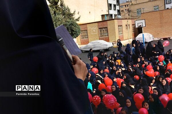 اجرای برنامه بهداشت‌روان در دبیرستان نشاط بهارستان‌2