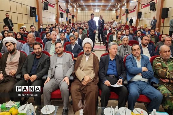 مراسم معارفه شهردار جدید رباط کریم در سالن اجتماعات آموزش و پرورش شهرستان