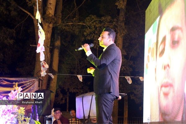 چهارمین جشنواره انار در روستای هدف گردشگری توچال