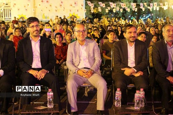 چهارمین جشنواره انار در روستای هدف گردشگری توچال