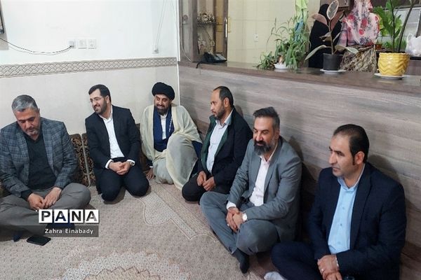 دیدار با خانواده جانبازان و شهدا در یوم الشهدا شهرستان ملارد