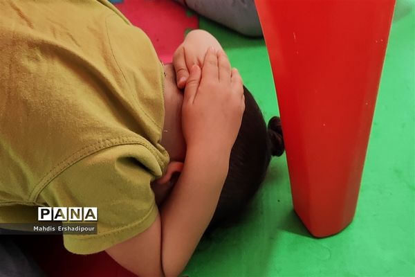 برگزاری اجرای مانور زلزله در مهد قرآنی شهرک شهید درخشان