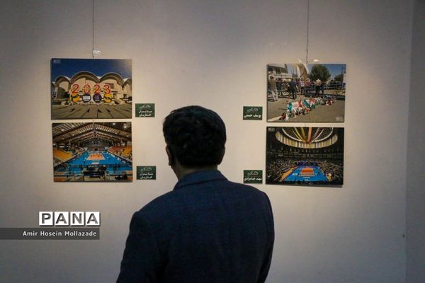 نمایشگاه آثار برگزیده جشنواره عکس عاشقان والیبال در ارومیه