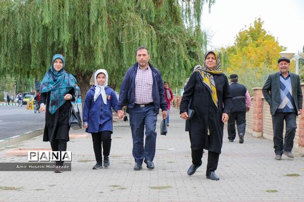 همایش پیاده‌روی خانوادگی در ارومیه