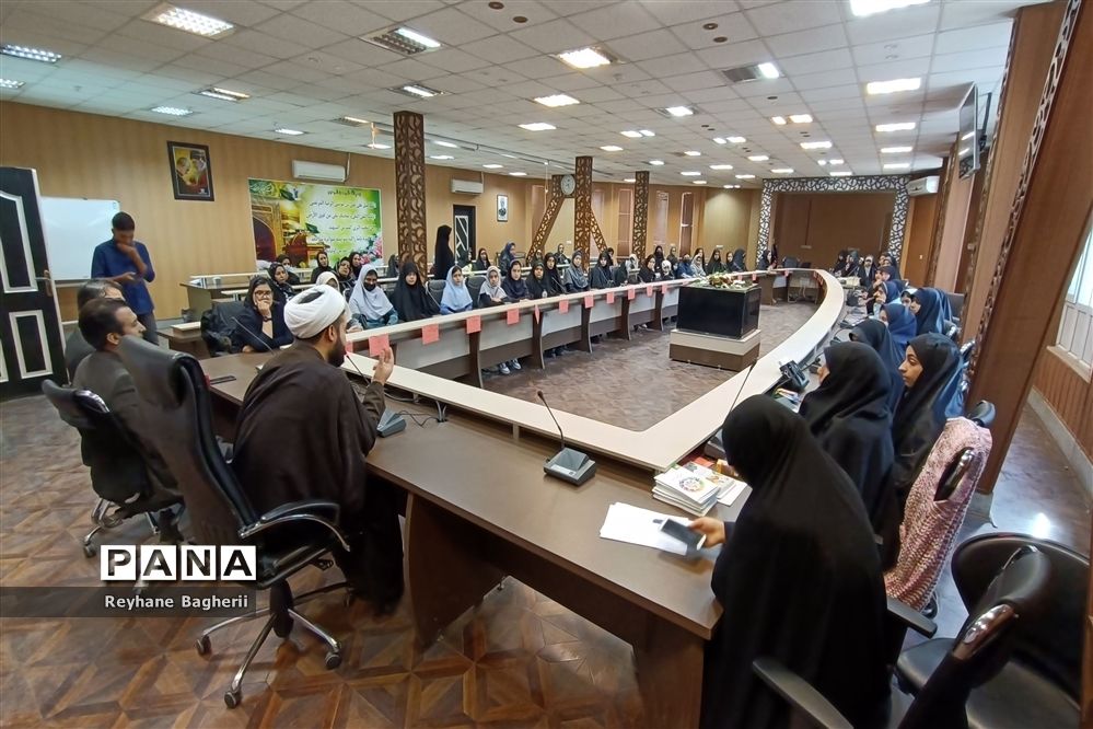 برگزاری جلسه رابطان مدارس ناحیه2 در کانون فارابی