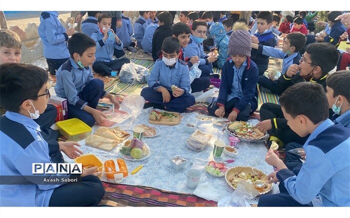 تجربه یک صبحانه سالم در مدارس آباده/فیلم