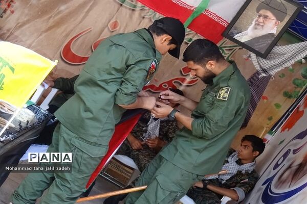 اقامه نماز عبادی سیاسی جمعه در مصلی نماز جمعه پرند