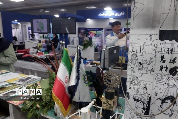 حضور جمعیت مبارزه با استعمال دخانیات ایران در نمایشگاه دستاوردهای حوزه بهداشت