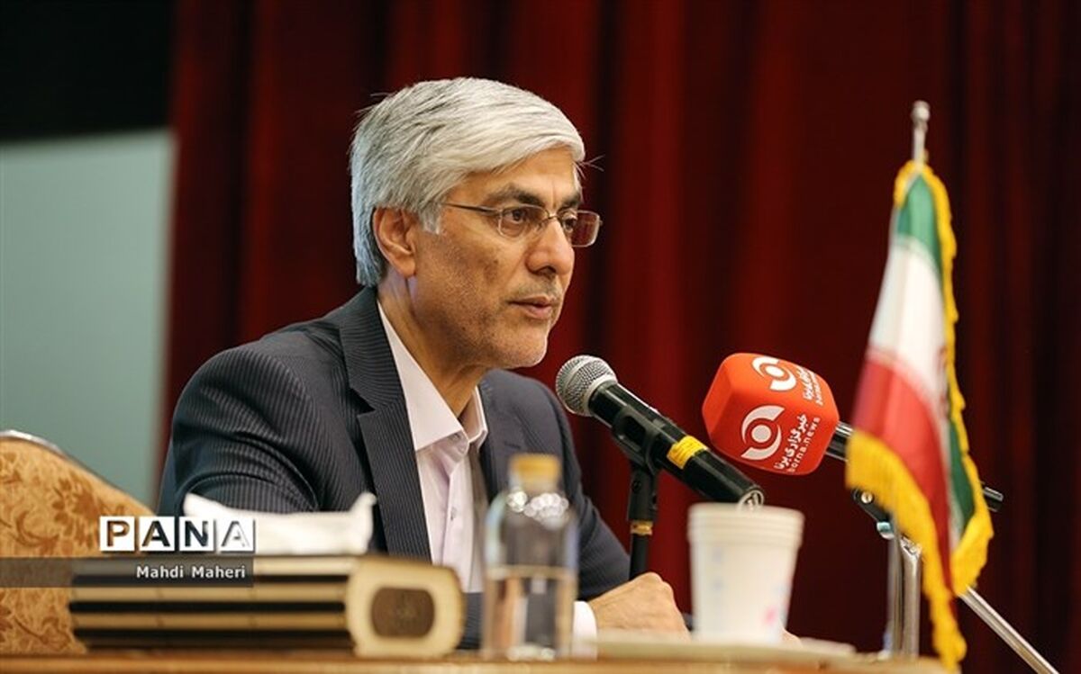 تاکید وزیر ورزش بر راه‌اندازی تیم‌ فوتبال الکترونیک در باشگاه‌های لیگ برتر