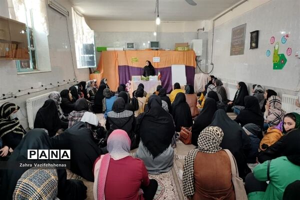 انتخابات انجمن اولیا و مربیان و جلسه دیدار با اولیا در مدرسه دخترانه شهید خاقانی شهرستان شیروان
