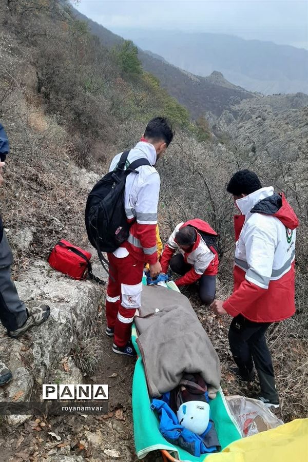 عملیات نجات جان  کوهنورد مصدوم درارتفاعات یامان داغی توسط نجاتگران جمعیت هلال احمر شهرستان مانه وسملقان