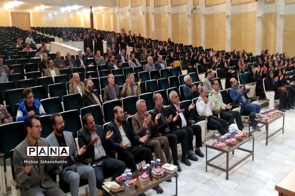 بزرگداشت هفته پیوند اولیا و مربیان در استان مرکزی