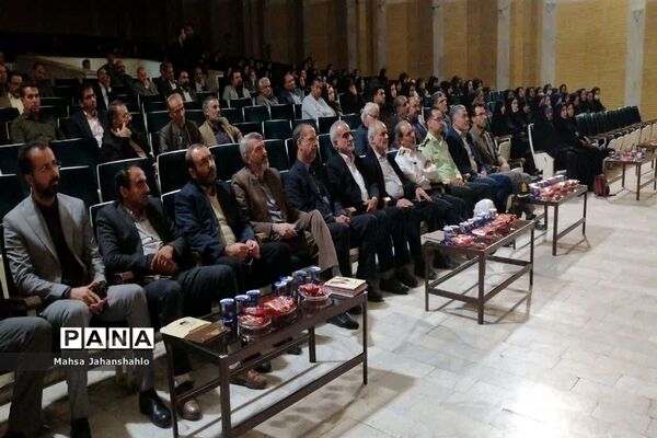 بزرگداشت هفته پیوند اولیا و مربیان در استان مرکزی