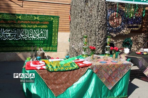 برگزاری مراسم بزرگداشت پیوند اولیا و مربیان در دبستان حضرت معصومه(س) ناحیه‌یک شهرری