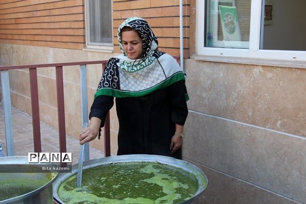 برگزاری مراسم بزرگداشت پیوند اولیا و مربیان در دبستان حضرت معصومه(س) ناحیه‌یک شهرری