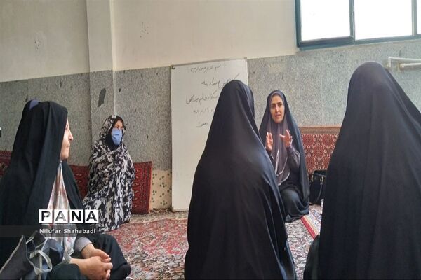 برگزاری کلاس سواد رسانه‌ای در پایگاه بسیج مسجد امیرالمؤمنین ملارد