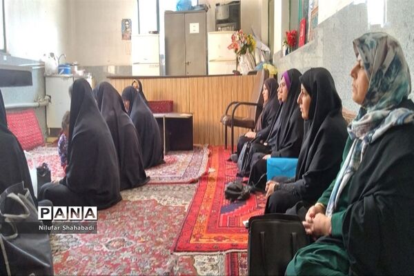 برگزاری کلاس سواد رسانه‌ای در پایگاه بسیج مسجد امیرالمؤمنین ملارد