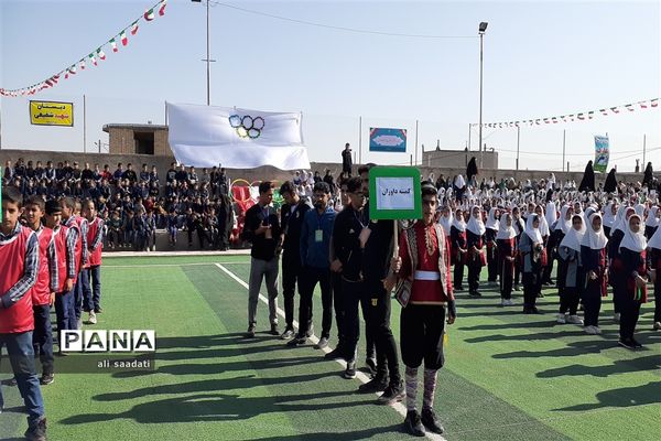 آیین افتتاحیه مسابقات ورزشی دانش‌آموزان شهرستان کلات(یادواره شهدای شهر چنار)طرح امیدستان۱۰۰