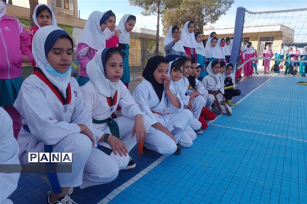 شور ونشاط در مدارس شهرستان آباده در هفته تربیت‌بدنی