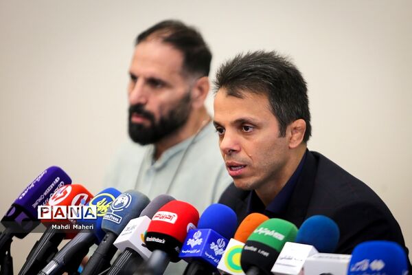 نشست خبری مربیان کشتی آزاد و فرنگی