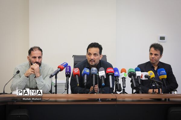 نشست خبری مربیان کشتی آزاد و فرنگی