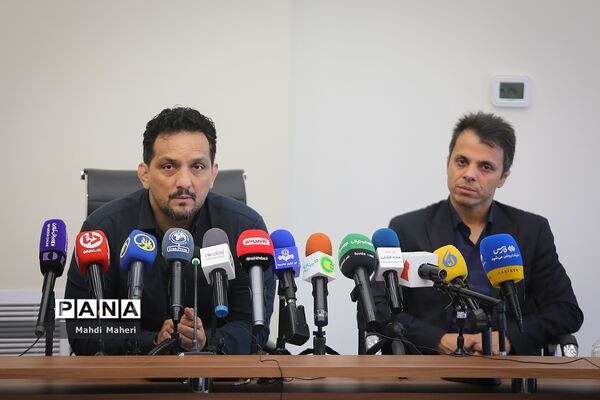 نشست خبری مربیان کشتی آزاد و فرنگی
