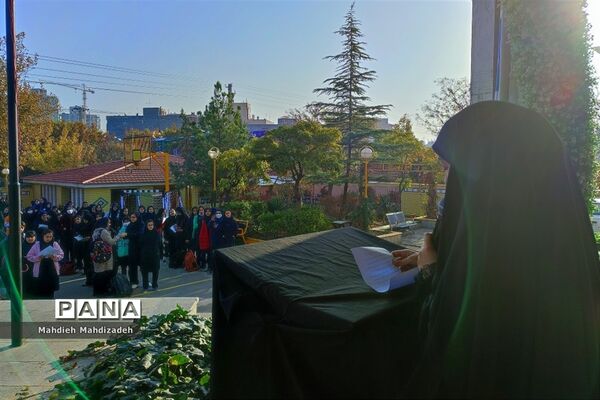 برگزاری مراسم حمایت از مردم مظلوم فلسطین در دبیرستان آرمینه مصلی نژاد ناحیه ۶ مشهد