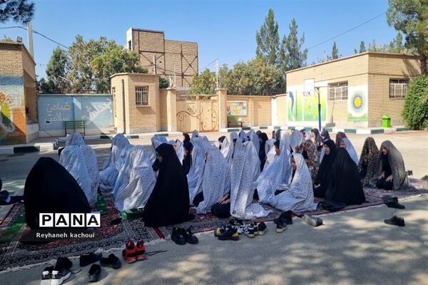 اجرای طرح نماز جماعت در دبیرستان دخترانه عدالت شهر جوادآباد