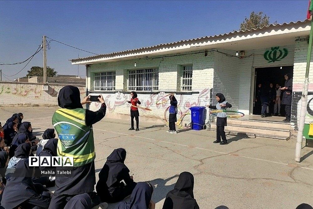 برگزاری جشن ورزش در مدرسه زکیه شهریار