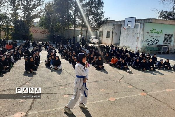 برگزاری جشن ورزش در مدرسه زکیه شهریار