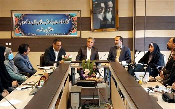گام‌ موفقیت‌آمیز سواد‌آموزی نیازمند همراهی همه دستگاه‌های استانی است