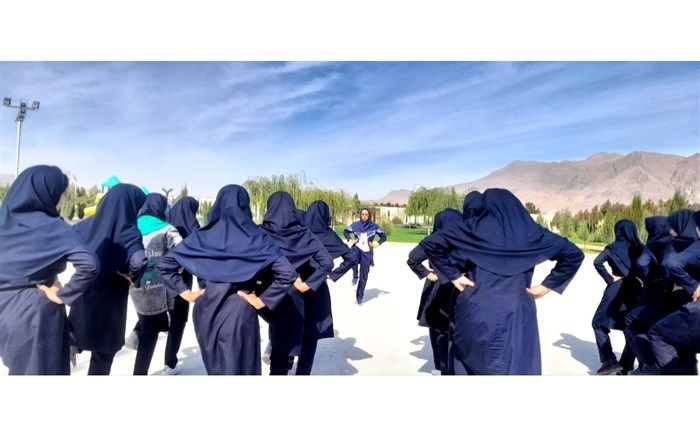 برگزاری اردوی تفریحی و ورزشی دانش‌آموزان در پارک بانوان گلپایگان/فیلم