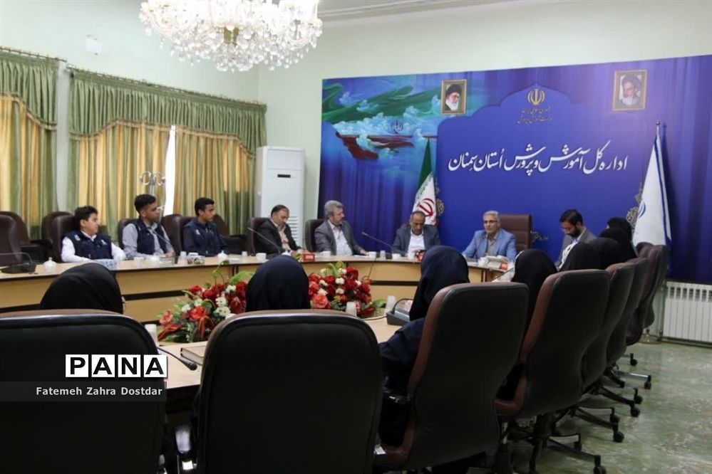 دیدار خبرنگاران پانا شهرستان سمنان با مدیرکل آموزش و پرورش استان سمنان