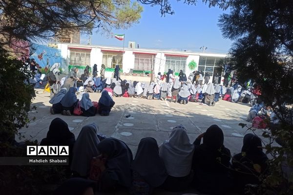 گرامیداشت هفته تربیت‌بدنی و ورزش در دبستان شهید نجفی فدافن کاشمر