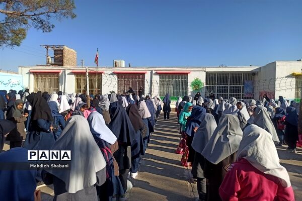 گرامیداشت هفته تربیت‌بدنی و ورزش در دبستان شهید نجفی فدافن کاشمر