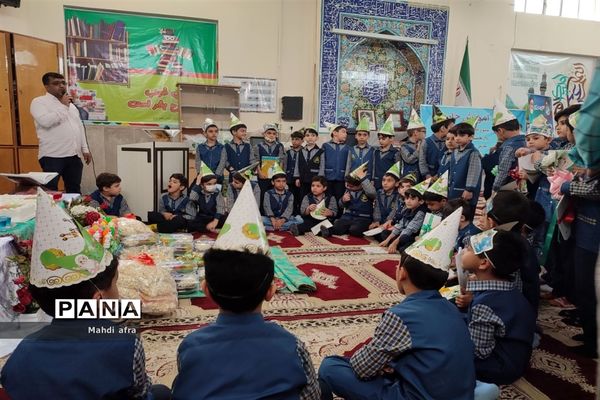 برگزاری جشن قرآن در دبستان شاهد امام کاظم (ع)