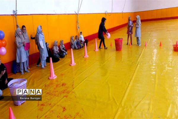 بزرگداشت هفته تربیت‌بدنی در دبستان شکوفه