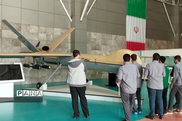 اردوی دانش‌آموزان منتخب ری 2 در نمایشگاه هوا و فضا