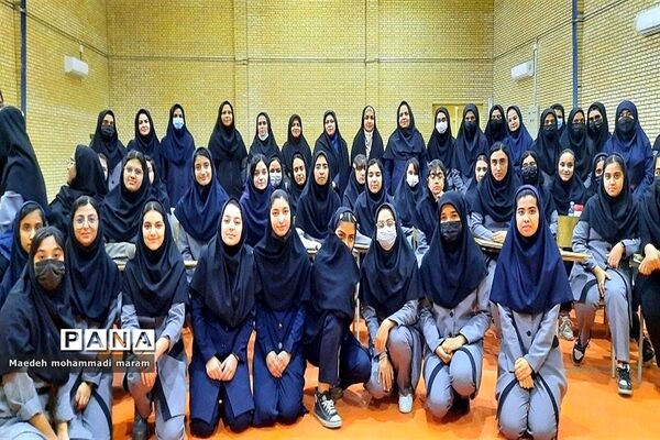 هفته تربیت بدنی در دبیرستان فرزانگان زاهدان