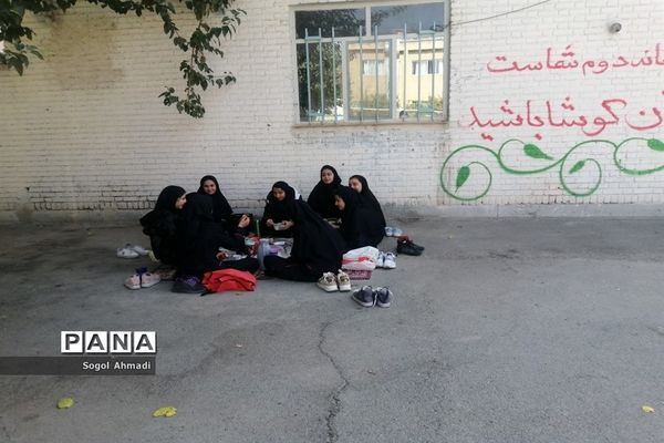 اردوی درون‌ مدرسه‌ای با موضوع سفره سلامت در مدارس شهریار