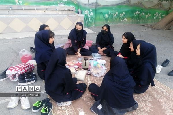 اردوی درون‌ مدرسه‌ای با موضوع سفره سلامت در مدارس شهریار