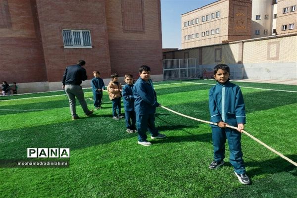 برگزاری المپیاد ورزشی درون‌مدرسه‌ای در دبستان ابوعلی‌سینا شهرستان فیروزکوه