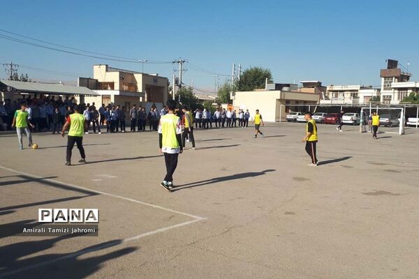 افتتاحیه المپیاد ورزشی در دبیرستان پسرانه معارف ۴ ناحیه ۳ شیراز