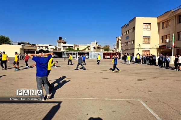 افتتاحیه المپیاد ورزشی در دبیرستان پسرانه معارف ۴ ناحیه ۳ شیراز