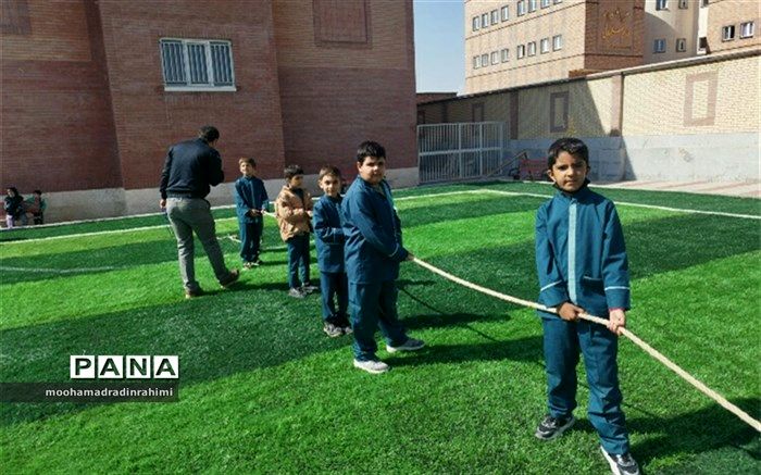المپیادهای ورزشی درون مدرسه‌ای اعتماد به نفس دانش‌آموزان را بالا می‌برد